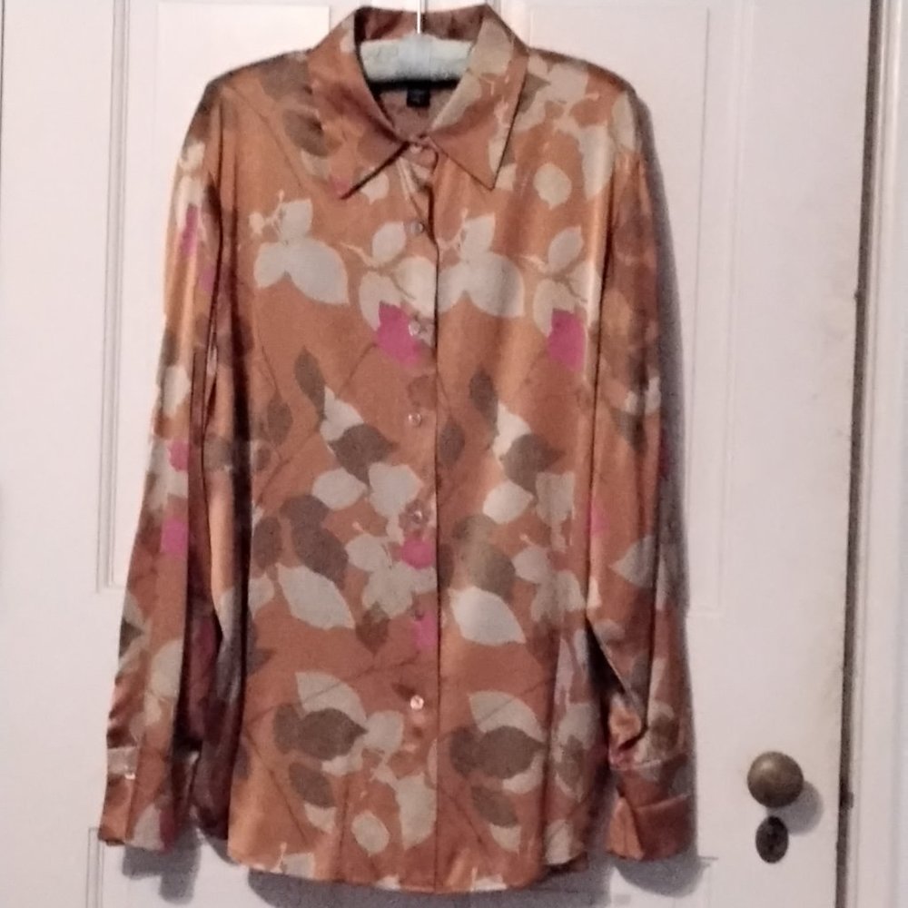 Ellen Tracy stretch silk satin blouse